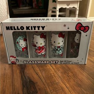 Hello Kitty Christmas set 4 drinking glasses